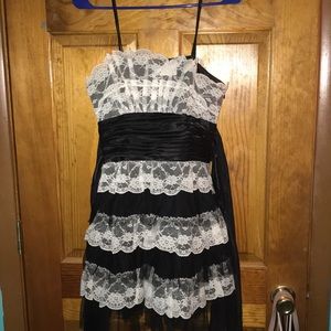 Strapless formal dress